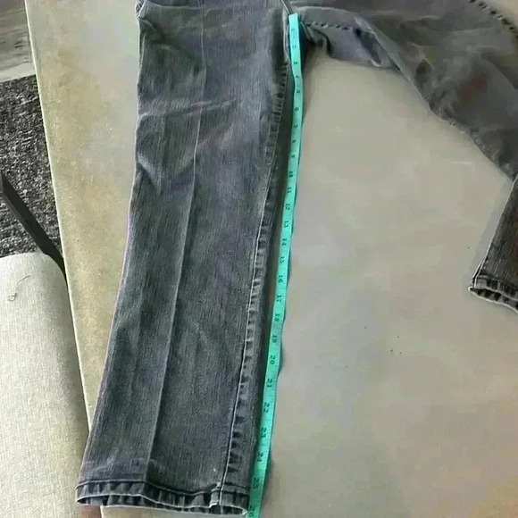 Chicos Platinum Women's Gray Wash High Rise Button Pockets Denim Jeans Size 8 - Picture 10 of 10